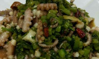 咸菜八爪鱼煮豆腐 八爪鱼烧咸菜