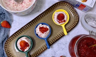 草莓果酱冰淇淋（草莓果酱冰淇淋的制作）