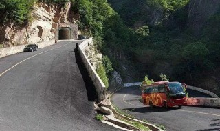 山路上陡坡技巧（山路上陡坡技巧有哪些）