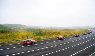高速公路上的驾驶技巧 高速公路上的驾驶技巧视频