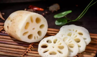 怎么挑选粉的莲藕（怎样挑选粉的莲藕）