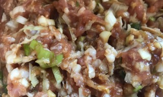 猪肉包馅怎么调好吃窍门 猪肉包馅怎么调好吃窍门图解