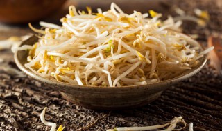 绿豆芽炒饹馇窍门(绿豆芽炒鸡蛋的做法)