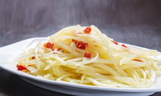 家常菜酸辣土豆丝(家常菜酸辣土豆丝怎么炒法3d视频)