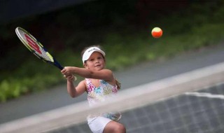 网球发球呼吸方法 网球发球的训练方法