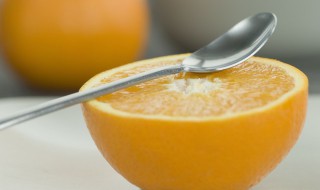 食盐蒸橙子的做法 食盐蒸橙子的做法窍门