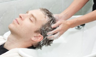 正确洗头发的技巧 正确洗头发的技巧视频教程