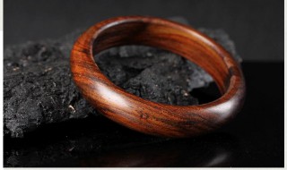 女人不能带檀木吗（女孩子可以戴檀木吗）