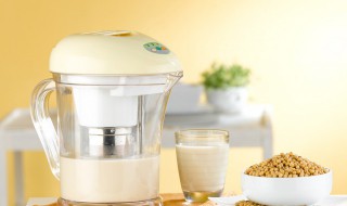 猪血能和豆浆一块吃吗（猪血能和豆浆一块吃吗早餐）