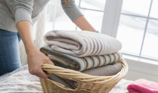 衣服上的红酒渍怎么去除小窍门 衣服上的红酒渍怎么去除小窍门红