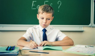 冬虫虫念什么（冬虫虫念什么 偏旁）