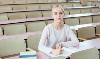 表示吃饭吃得很香的成语（表示吃饭吃得很香的成语）