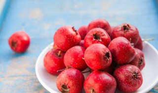 冰糖葫芦制作方法家庭（冰糖葫芦制作方法家庭窍门）