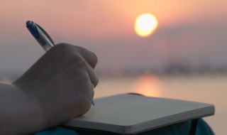 带梓的女孩名字（姓刘带梓的女孩名字）