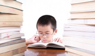 钻木取火的意思（燧人钻木取火的意思）