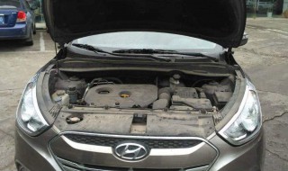 ix35刹车灯怎样拆（ix35刹车灯保险丝在哪里）