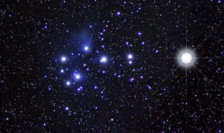 金星合昴群星在4月几号出现（2019/10/29 金星合月 – 有趣天文奇观）