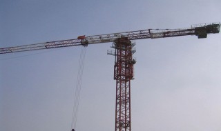 中联5610是变频塔吊吗(中联5610变频塔吊好开吗)