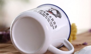 什么东西可以让金属表面光滑不生锈（有什么办法可以让金属不生锈）