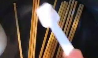 筷子发霉变黑如何去除 筷子发霉变黑如何去除小妙招