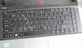 电脑键盘如何防灰尘（键盘怎么防灰尘）