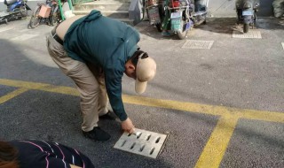 怎样快速清除水井里的机油 怎样快速清除水井里的机油味