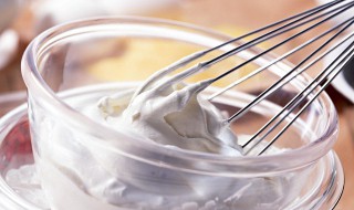 黄油和淡奶油的区别 黄油和牛奶怎么调成淡奶油