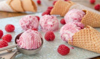 奶油芒果冰淇淋的家常做法（芒果奶油冰淇淋的做法和配方）