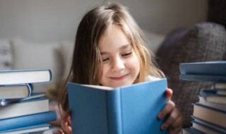 什么生辉四字成语（什么生辉四字成语怎么读）