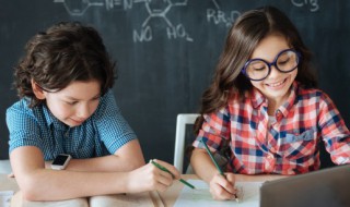 什么色满园四字成语 什么色满园的四字词语