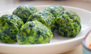 玉米面菠菜团子做法 玉米面菠菜团子做法窍门
