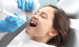 梦见蛀牙掉是什么预兆 梦见蛀牙掉是什么预兆解梦