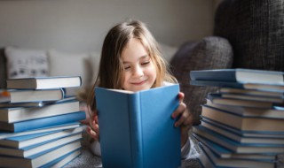 手不释卷什么意思 手不释卷什么意思简写