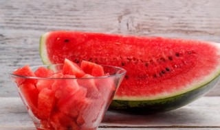 西瓜和梨子能一起吃吗（西瓜和梨子能一起吃吗?）