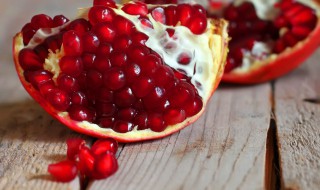 石榴和鸡蛋能否一起吃 石榴能不能和鸡蛋一起吃