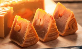 广式椰蓉蛋黄月饼的做法（广式椰蓉蛋黄月饼的做法大全）