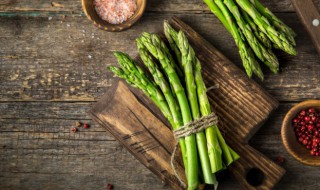 芦笋蘑菇炒虾仁的做法 芦笋香菇炒虾仁的做法