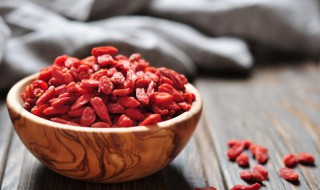 秋季吃什么养肝护肝(秋季吃什么养肝护肝排毒)