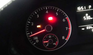 高档位低速行车会导致发动机故障灯亮起吗 发动机故障灯是什么