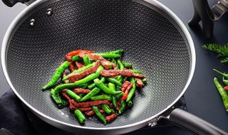 炒菜时不粘锅的技巧 炒菜时不粘锅的技巧是什么