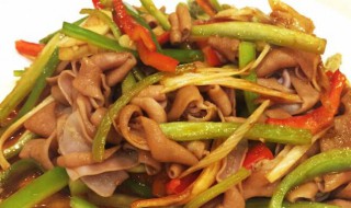 青椒炒鸭肠怎么做（青椒炒鸭肠怎么做才好吃）