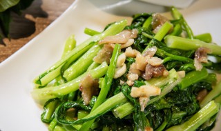 清炒菠菜怎么做（清炒菠菜怎么做?）