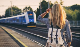 心情文案短句干净治愈（心情美美哒的简短句子）