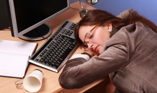 梦见蛇是胎梦吗(女人梦见蛇是不是快怀孕了了)