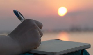 适合晚上发朋友圈的文案(适合深夜发的高级文案)