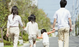 夜晚散步发朋友圈的精美句子 乡村夜晚路灯景色
