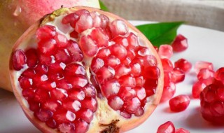 关于石榴的怎么吃好吃(石榴咋吃好吃)