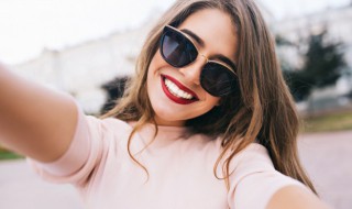 最简短勉励的话语（关于勉励的句子简短）