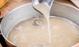 淮山茨实骨头汤（骨头淮山汤图片）