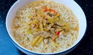 教你榨菜肉丝面的n种吃法(榨菜肉丝面的家常做法窍门)